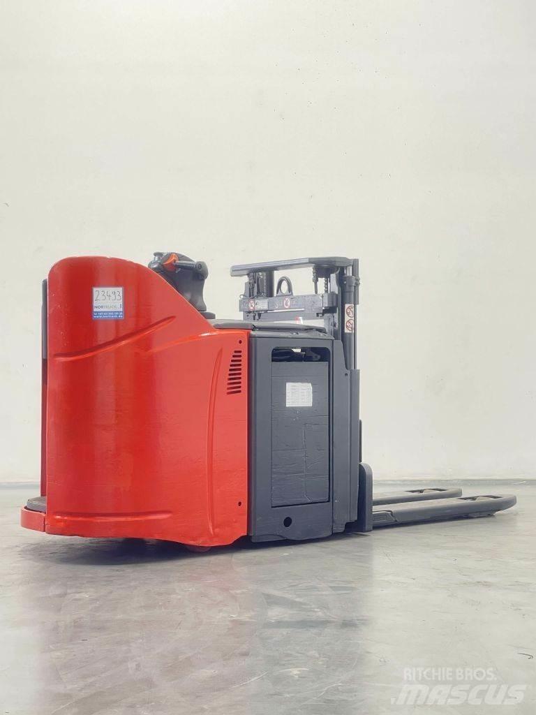 Linde D12HPSP-133 Deichselstapler