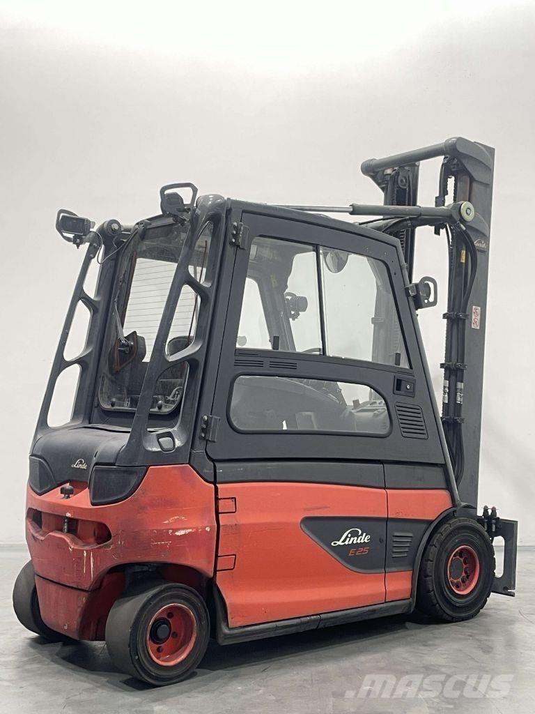 Linde E25L-01-387 Elektro Stapler