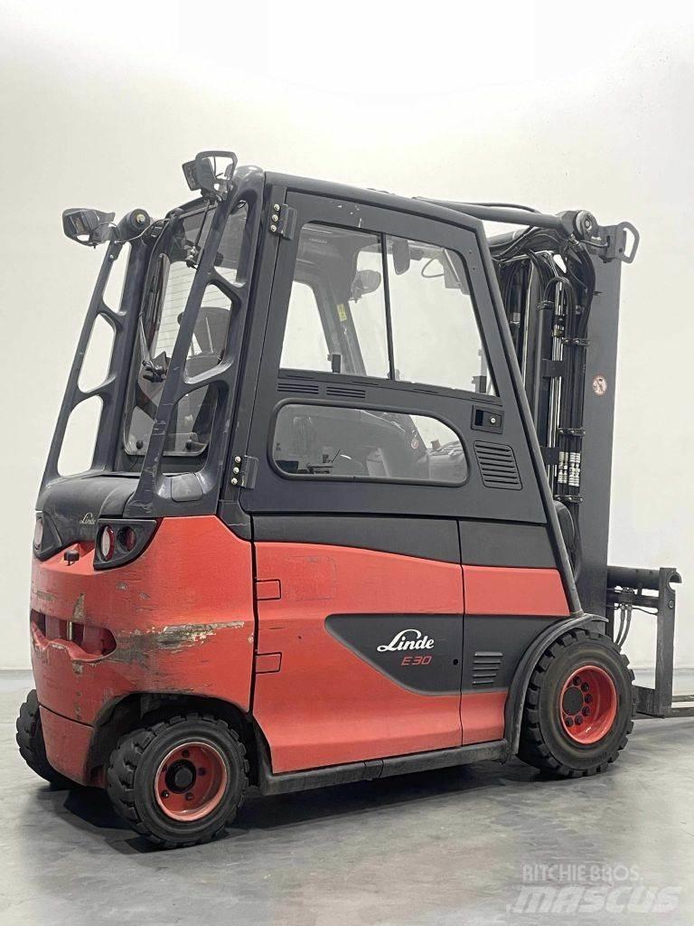 Linde E30-387 Elektro Stapler