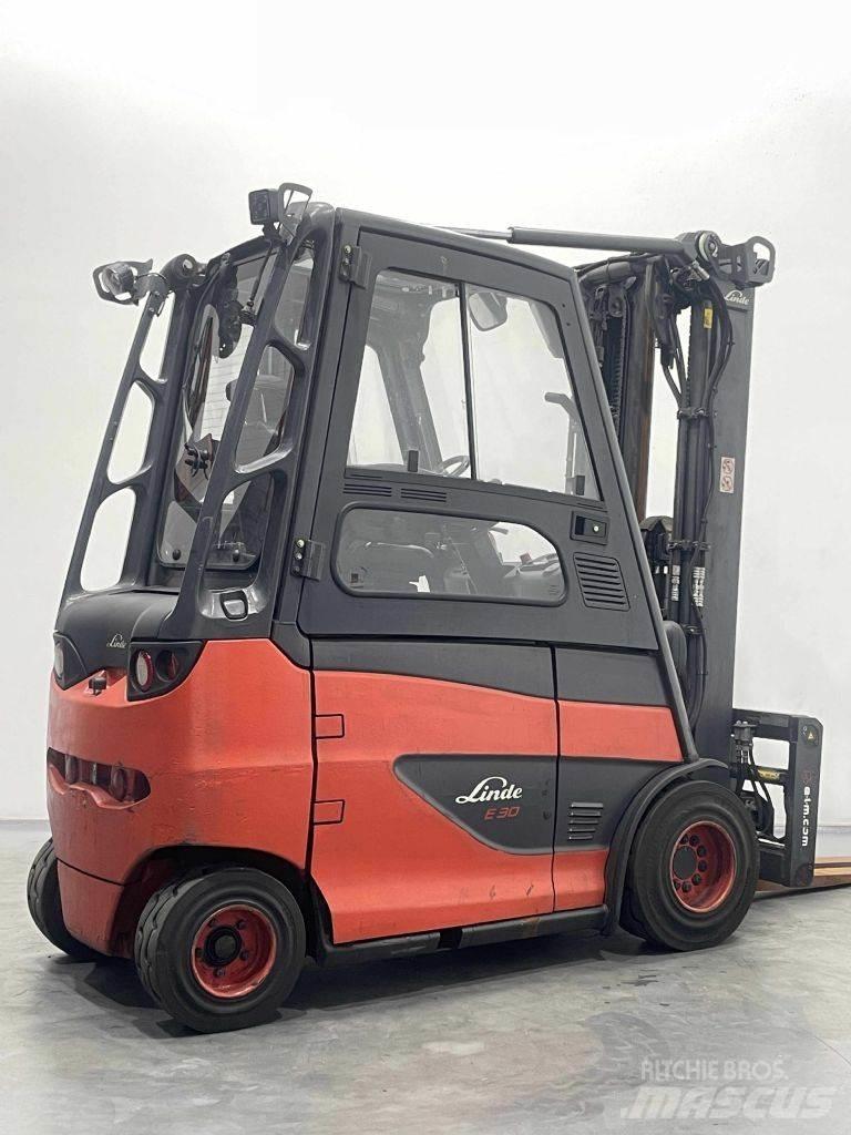 Linde E30H-01/600-387 Elektro Stapler