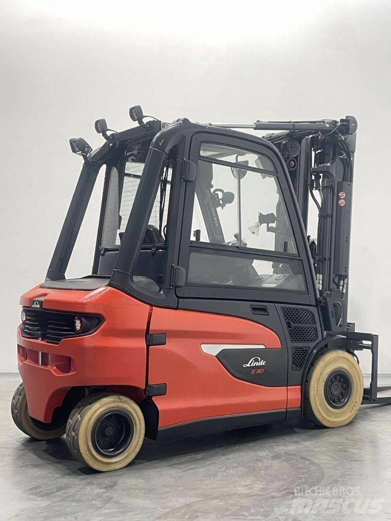 Linde E30L-01-1252 Elektro Stapler