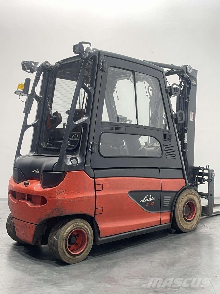 Linde E30L-01-387 Elektro Stapler