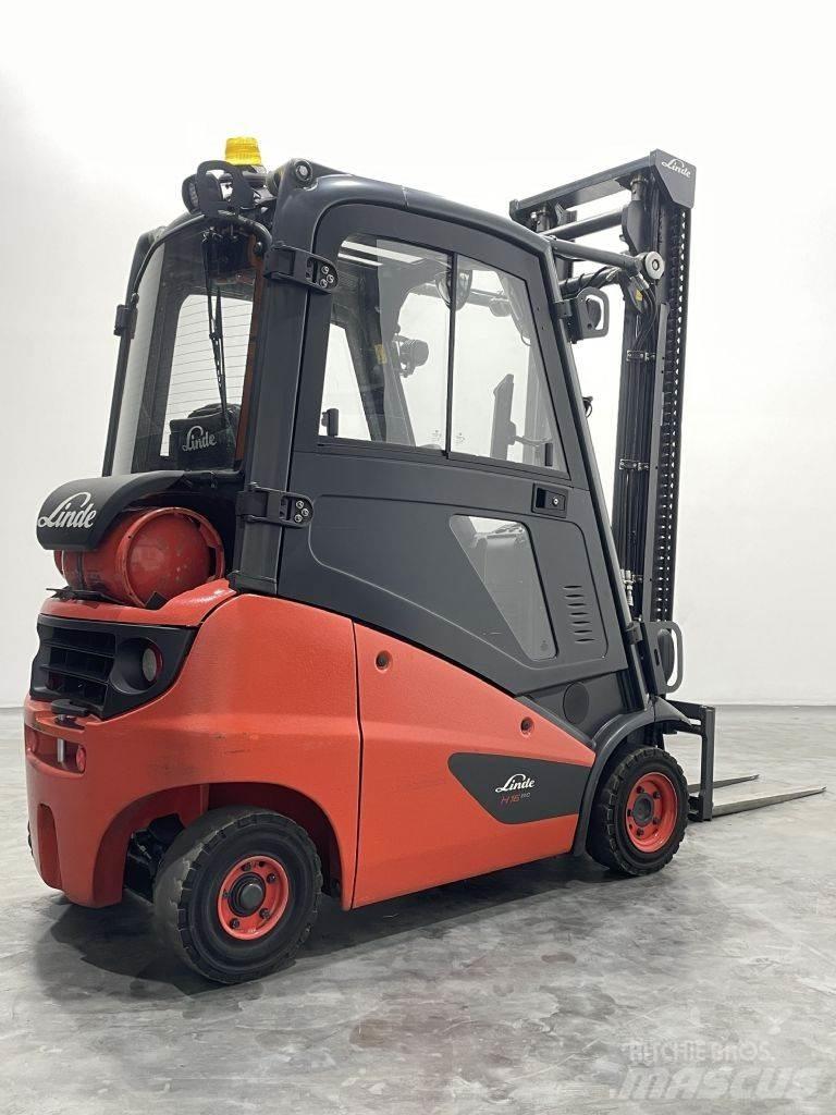 Linde H16T-01-391 Gas Stapler