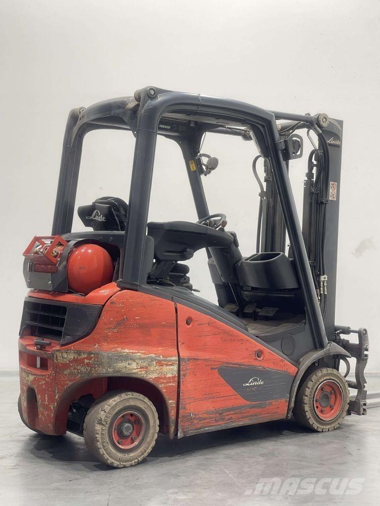 Linde H16T-01-391 Gas Stapler
