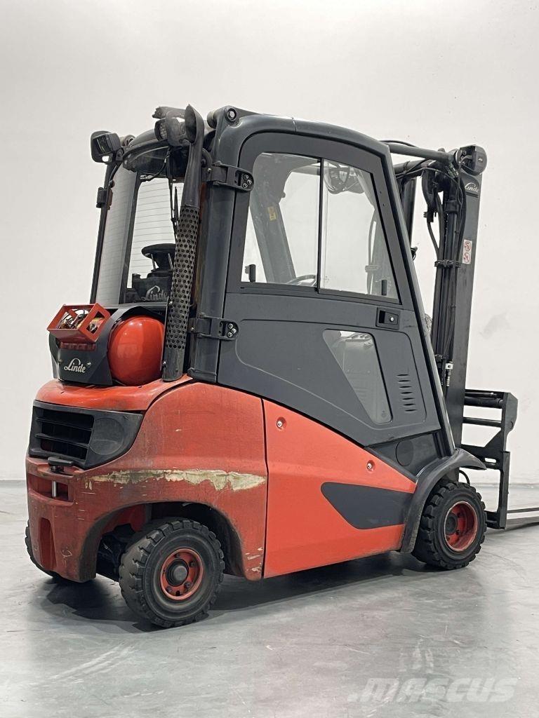 Linde H20T/600-01-391 Gas Stapler