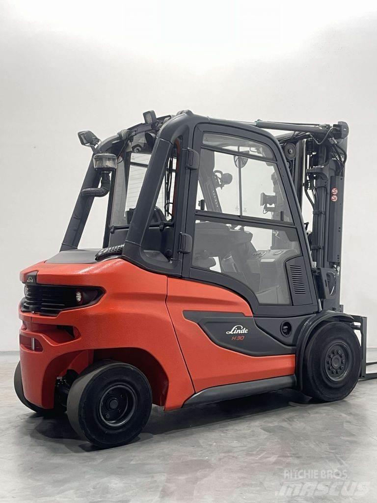 Linde H30D-01-1202 Diesel Stapler