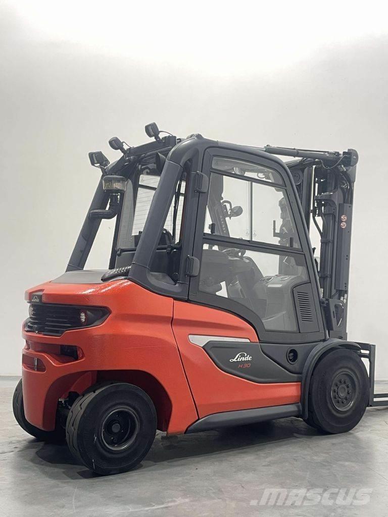 Linde H30D-01-1202 Diesel Stapler