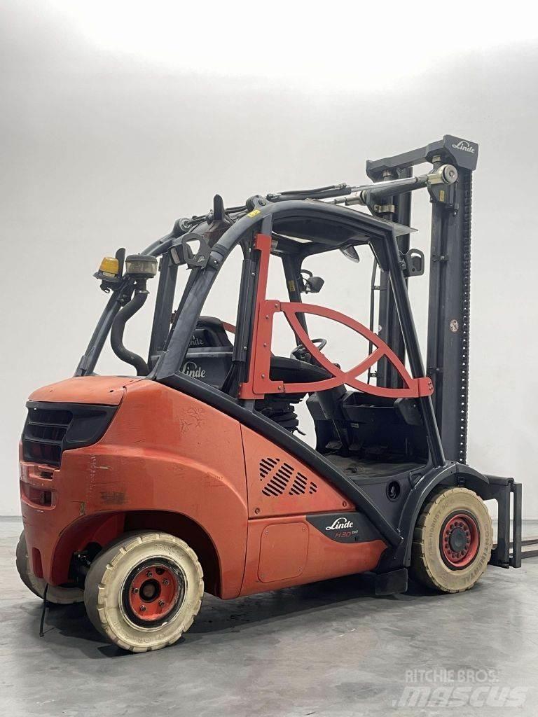 Linde H30D-02-393 Diesel Stapler