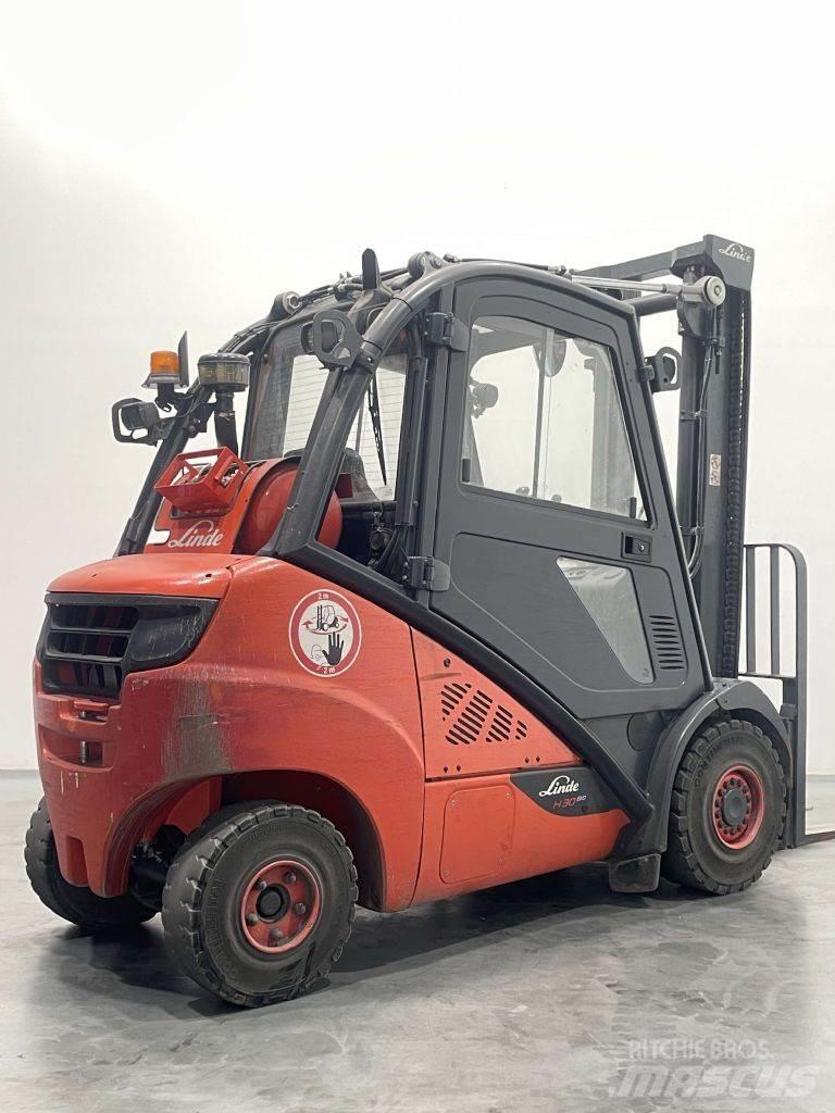 Linde H30T-02-393 Gas Stapler