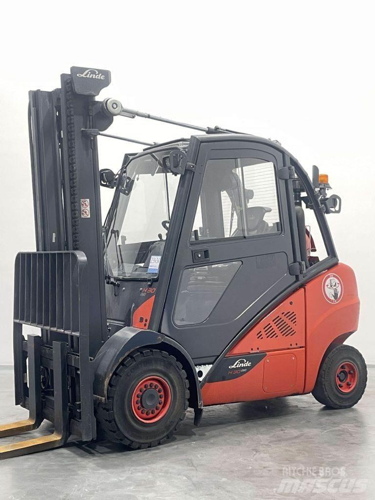 Linde H30T-02-393 Gas Stapler