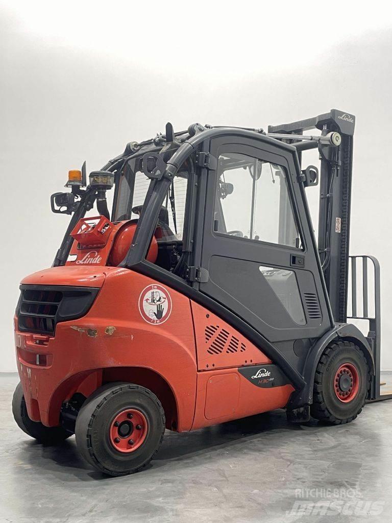 Linde H30T-02-393 Gas Stapler