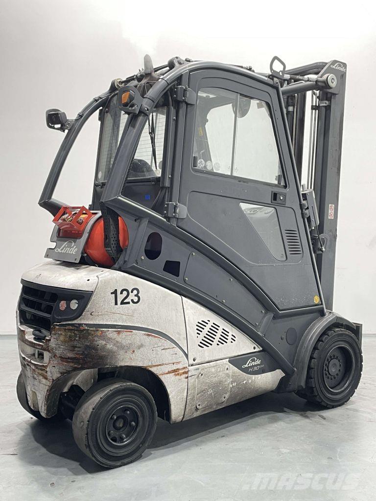 Linde H30T-02-393 Gas Stapler