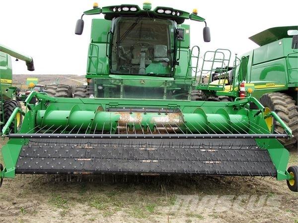 John Deere S680 Mähdrescher