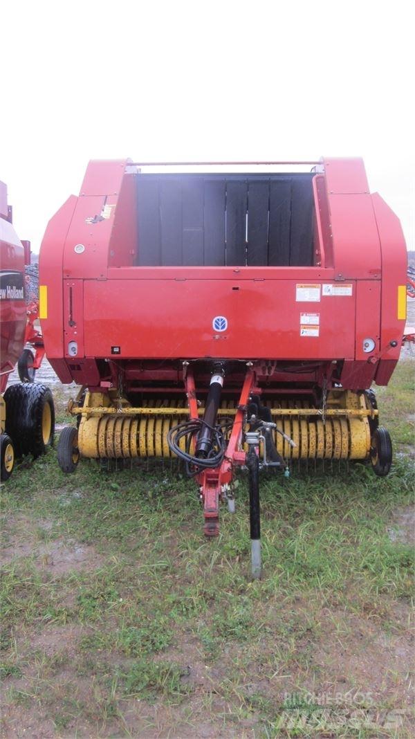 New Holland BR780 Rundballenpressen