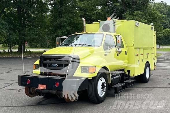 Ford F750 SD Sonstige Baumaschinen