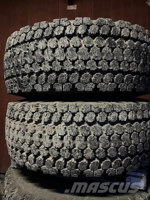  26.5X25 SNÖHJUL Reifen