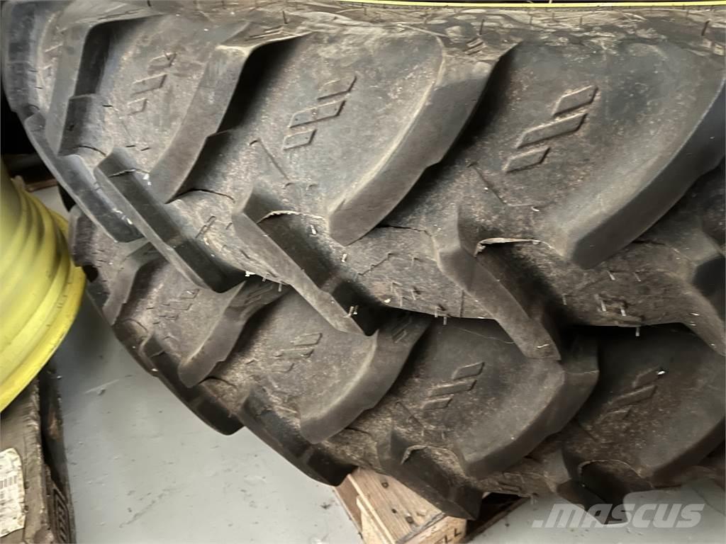  300/95X52 270/95X36 Reifen