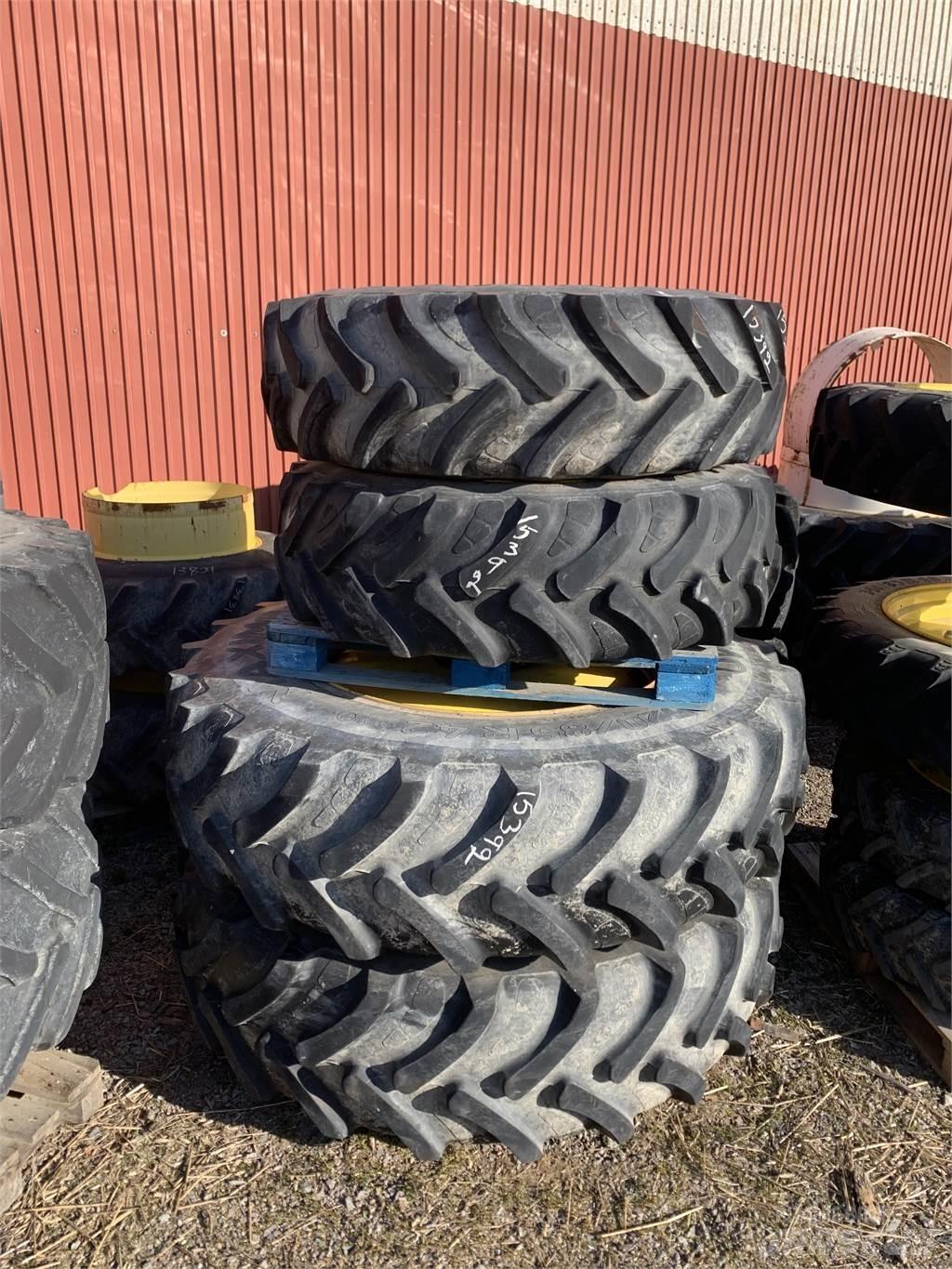  520/85x42, 420/85x30 Reifen