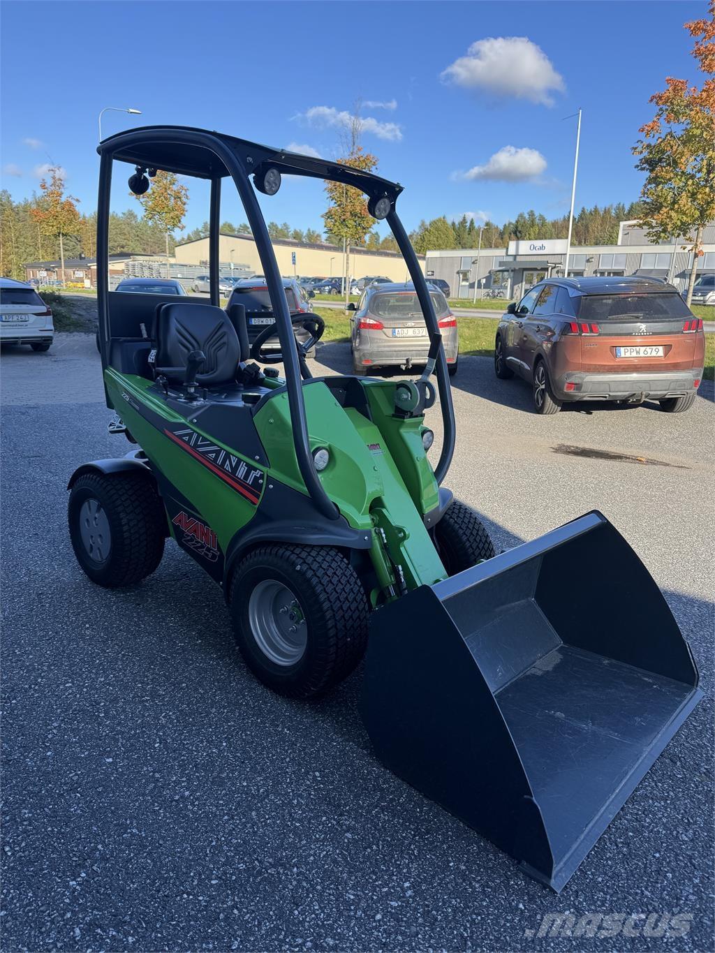 Avant 225 med skopa Kompaktlader