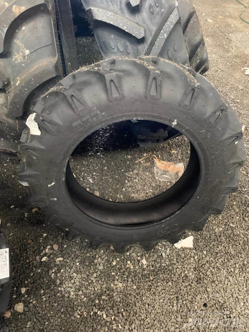  Däck BKT 9.5-24 TR-135 Reifen