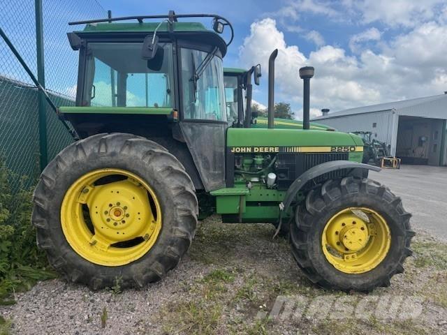 John Deere 2250 TRAKTOR Traktoren