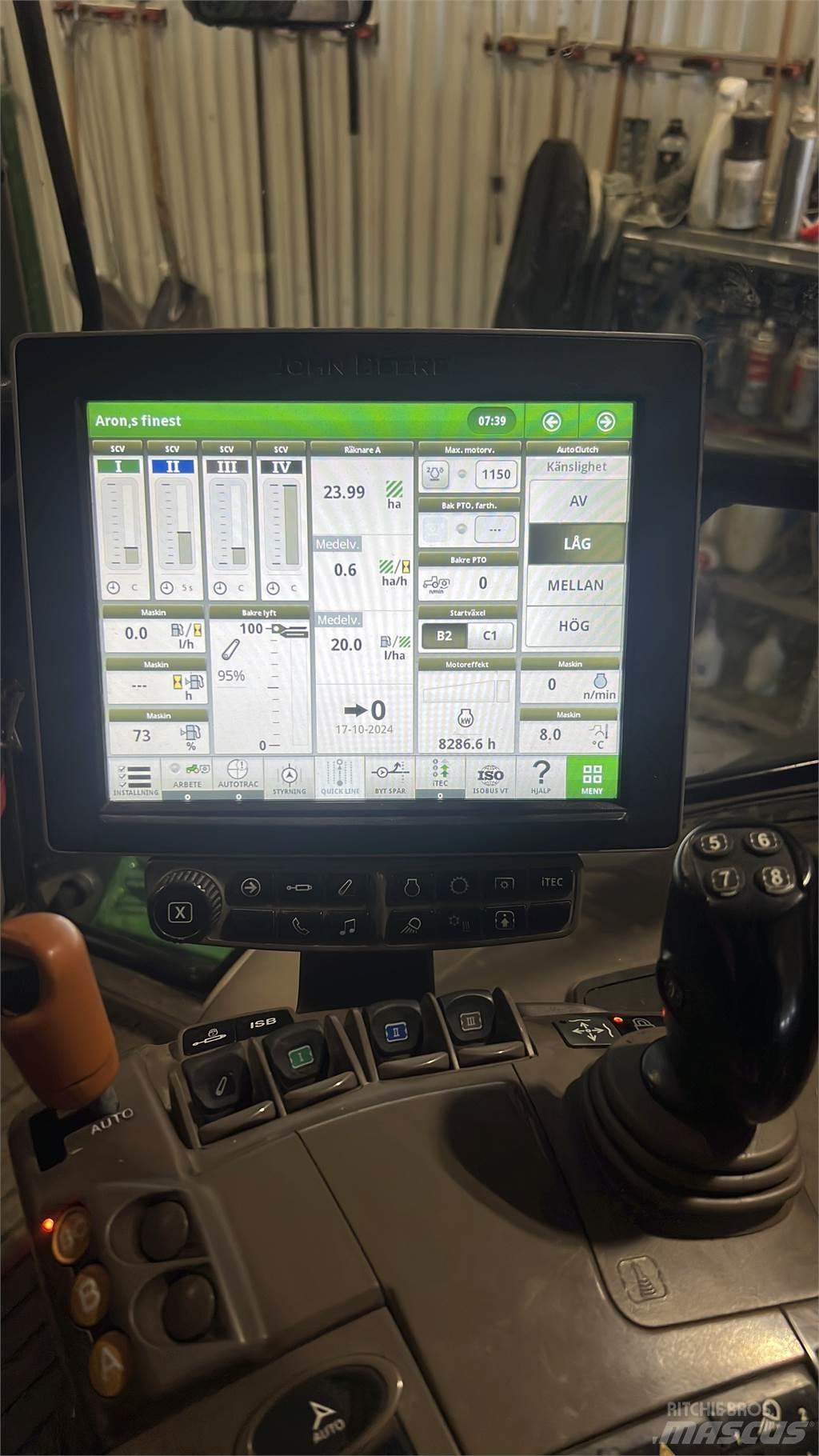 John Deere 6215R Traktoren