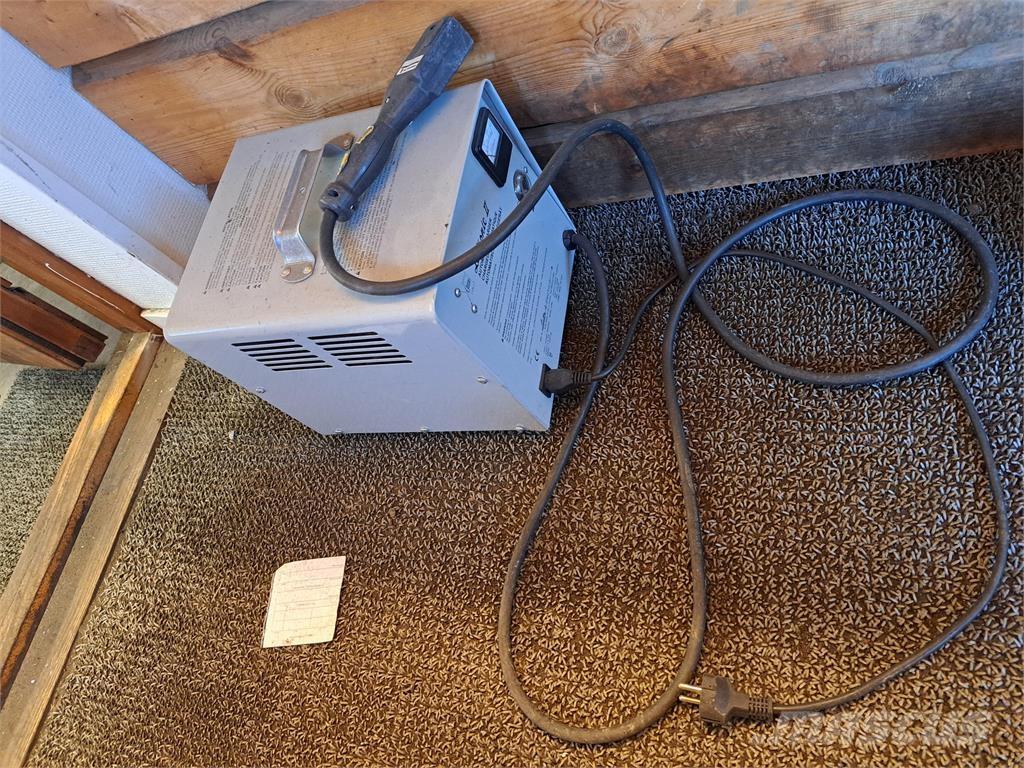 John Deere TE Gator Reitermäher