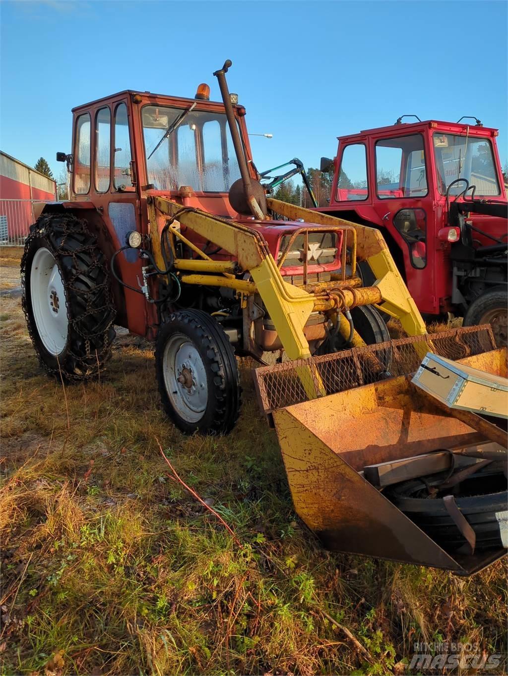 Massey Ferguson 135 Traktoren