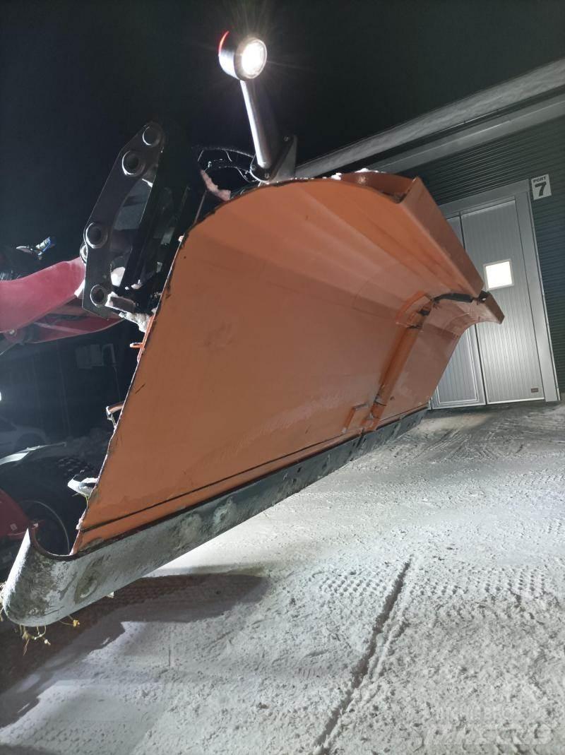 Pronar VIKPLOG 330 Andere Ausstattung und Zubehör