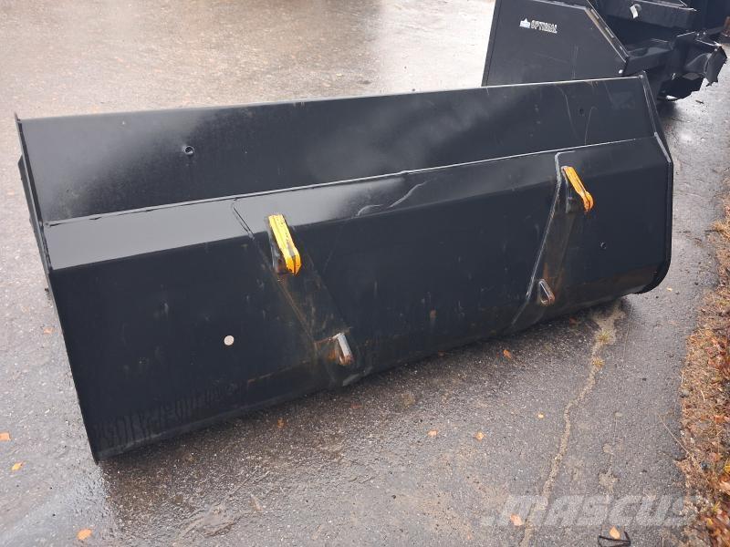  SNÖSKOPA ÅLÖ 220 EURO Sonstiges Traktorzubehör