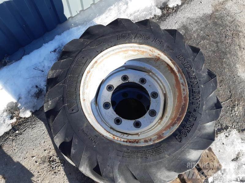  TRAKTOR HJUL 10,5/80-18 Reifen