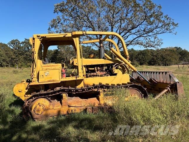 CAT D6D Bulldozer