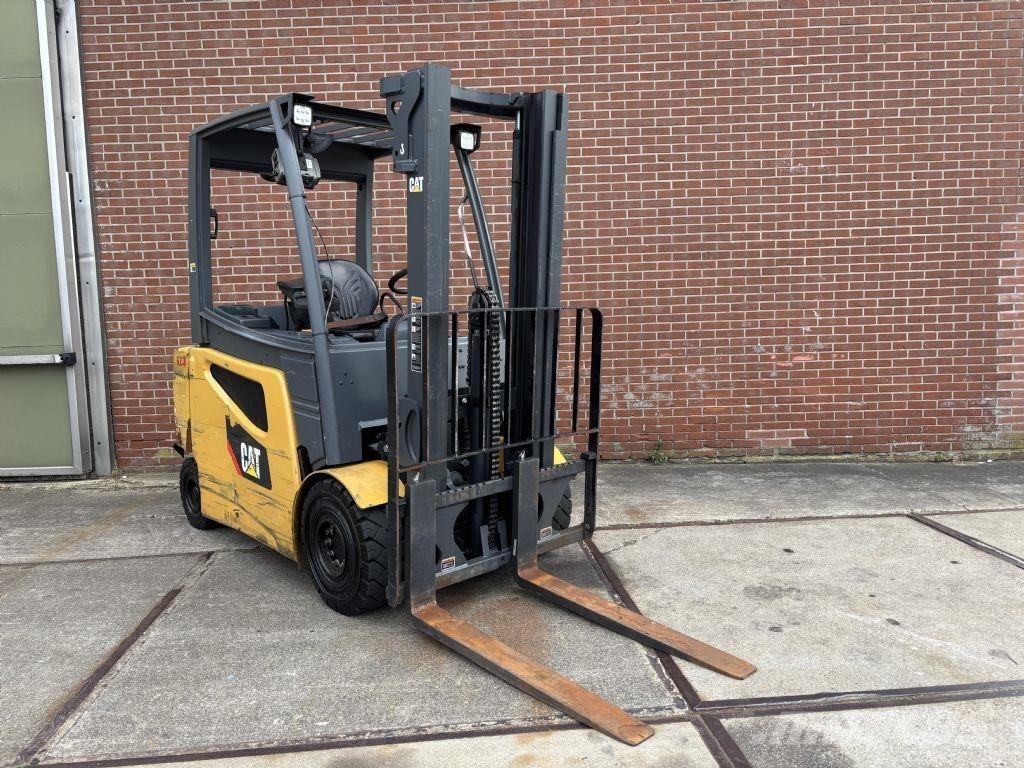 CAT 2EP5000 Elektro Stapler