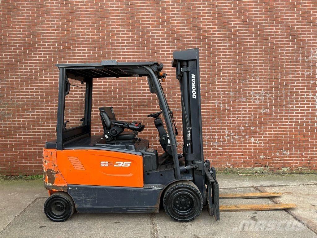 Doosan B35X-7 Elektro Stapler