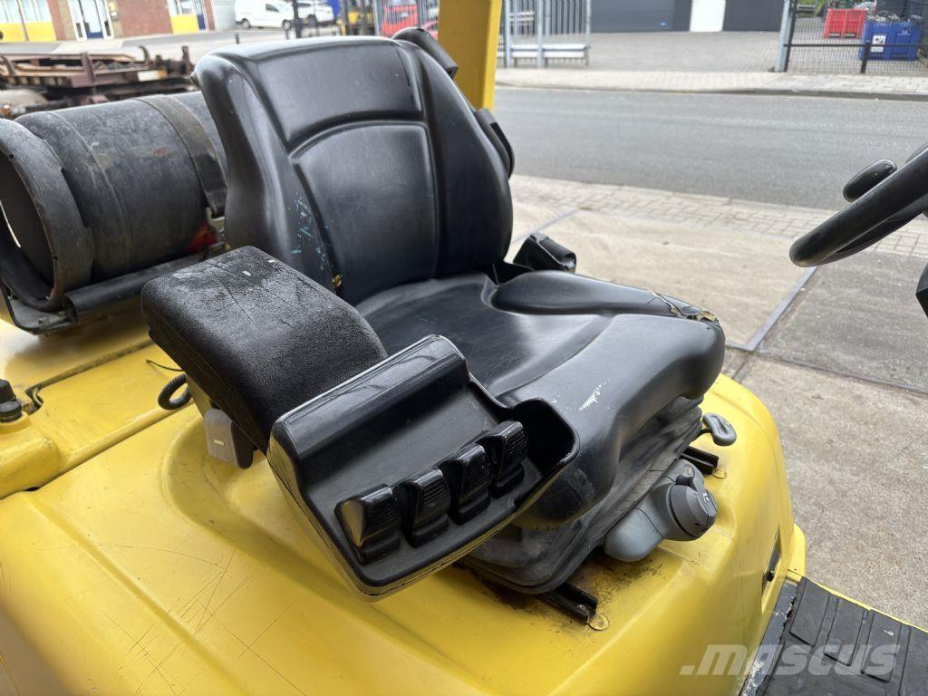 Hyster H3.0FT Gas Stapler