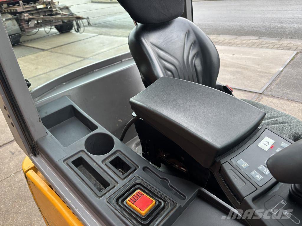 Jungheinrich EFG 216k Elektro Stapler