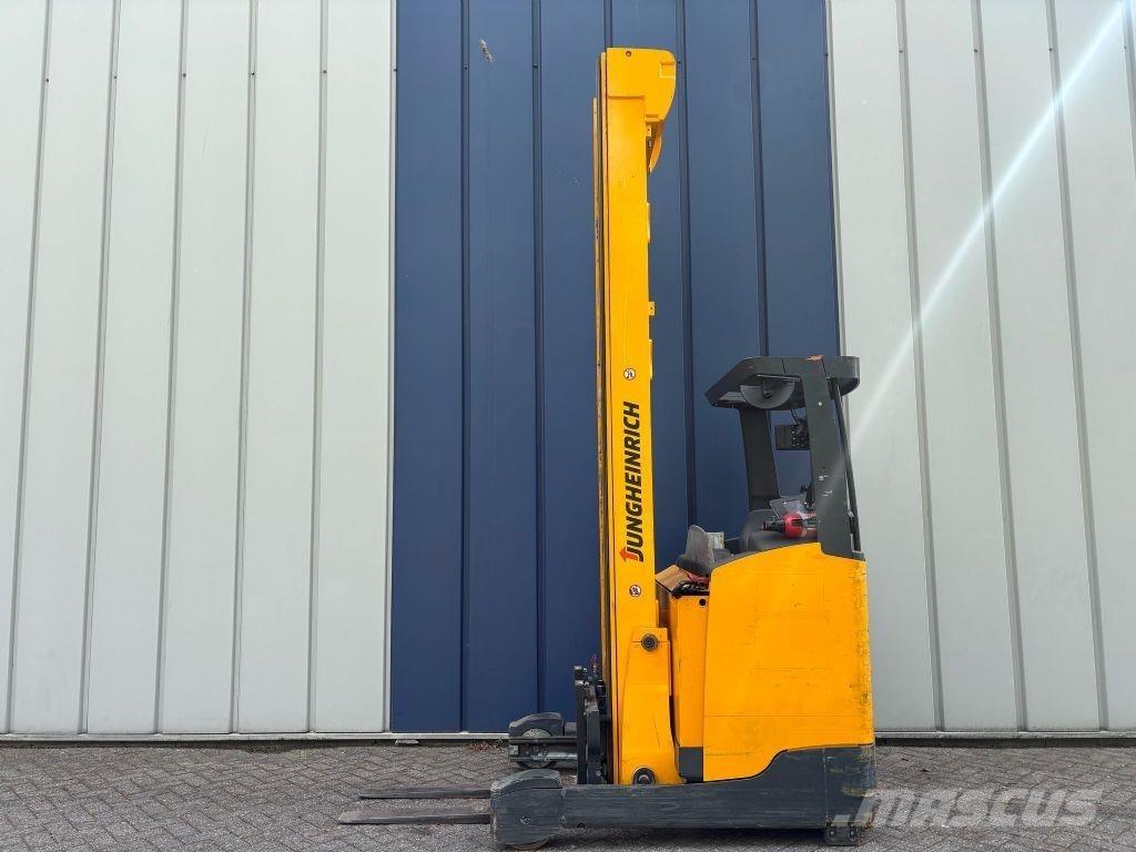 Jungheinrich ETV 216 Schubmaststapler
