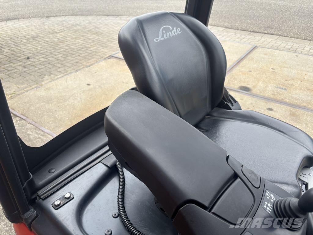 Linde E15-02 Elektro Stapler