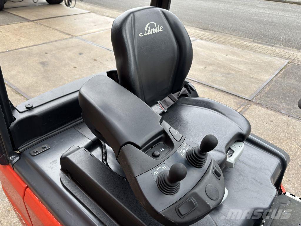 Linde E16L-02 Elektro Stapler