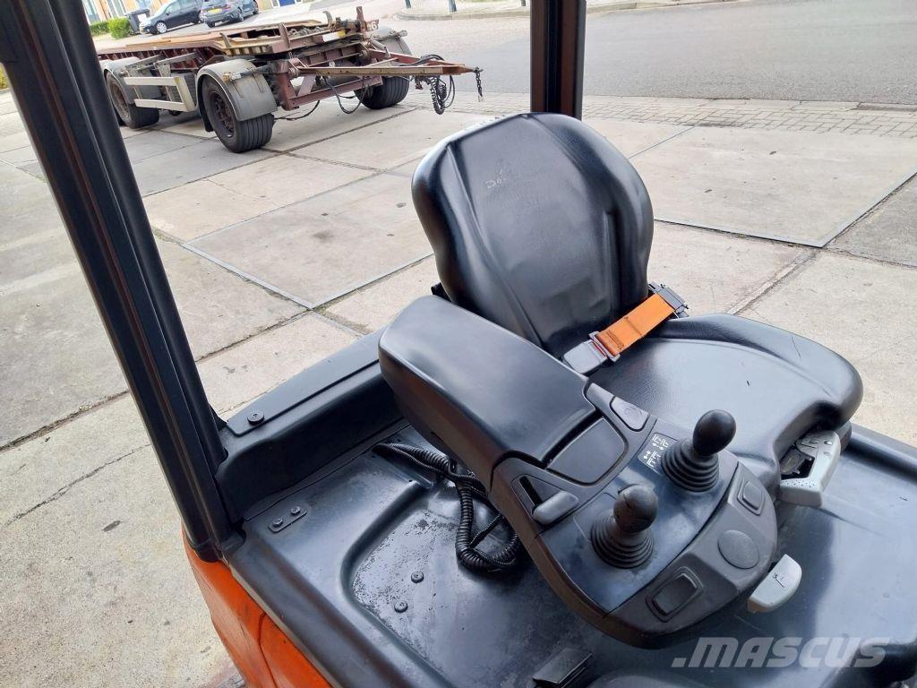 Linde E20L-02 Elektro Stapler