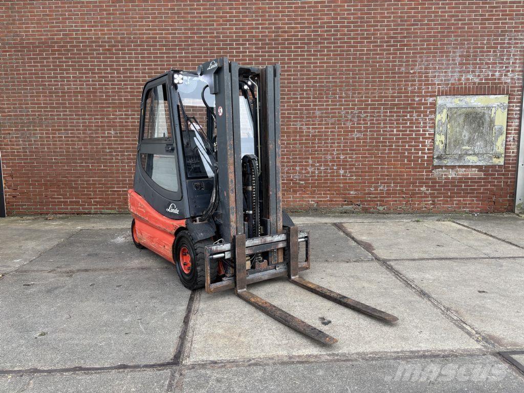 Linde E25 / 02 Elektro Stapler