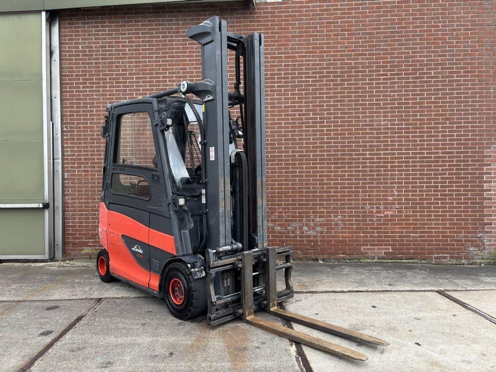 Linde E25HL-01/600 Elektro Stapler