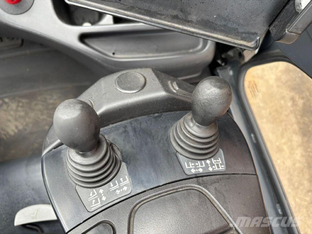 Linde E25HL-01/600 Elektro Stapler