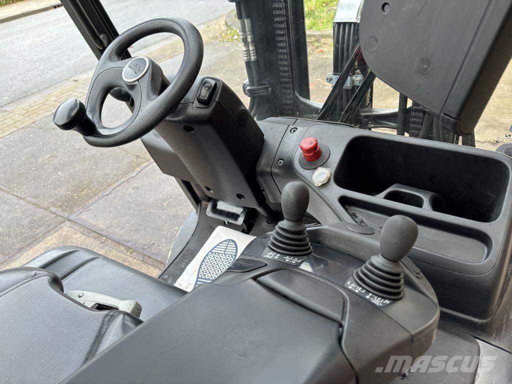 Linde E25L-01 Elektro Stapler