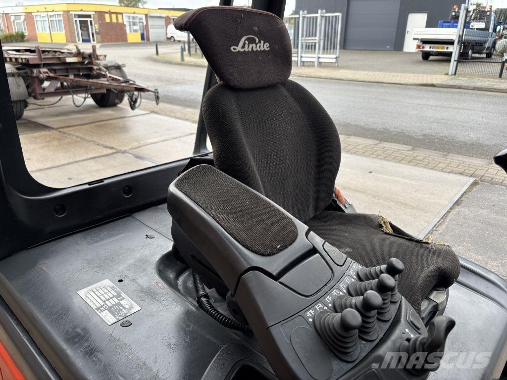 Linde E30L-01 Elektro Stapler