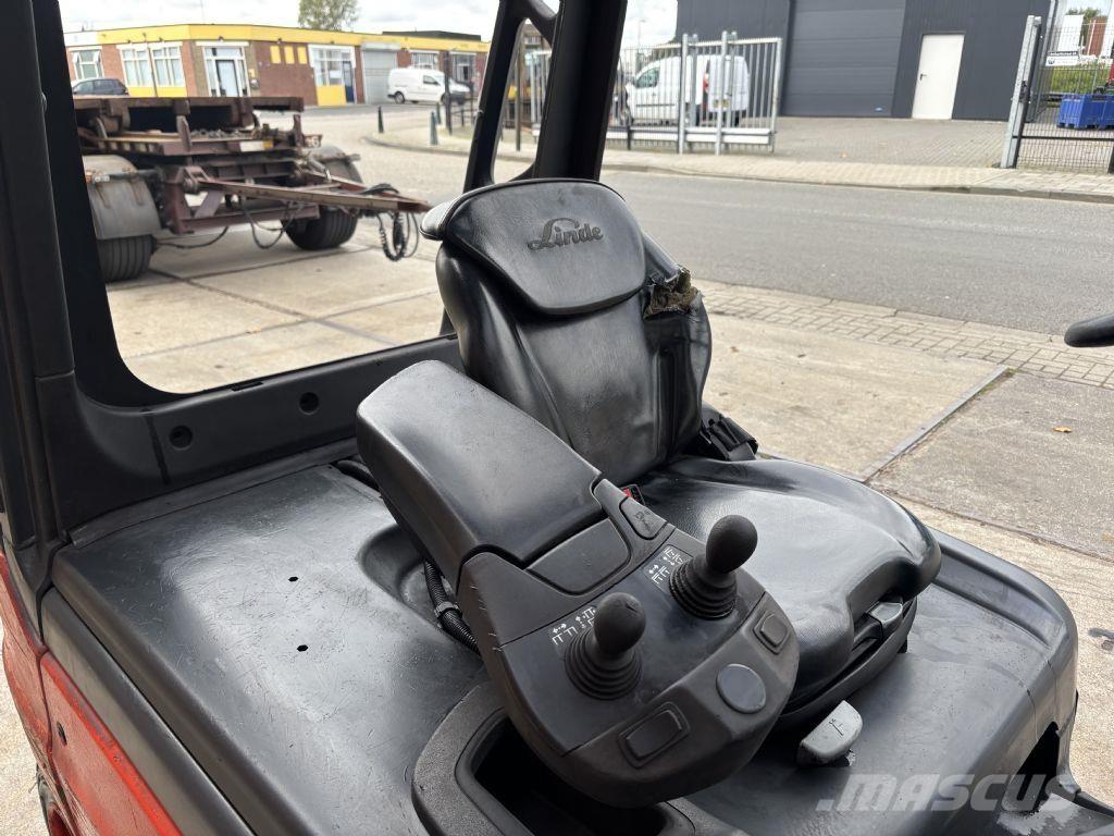 Linde E30L-01 Elektro Stapler