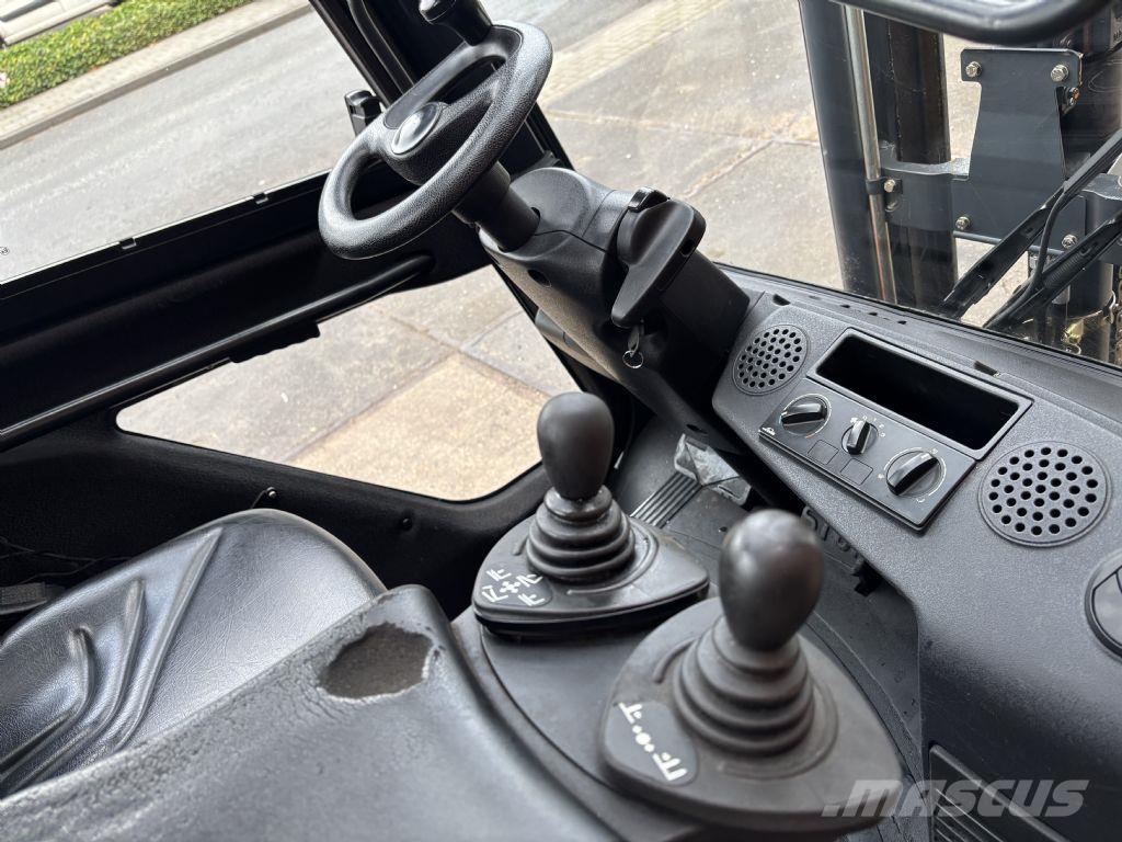 Linde H35T-01 Gas Stapler