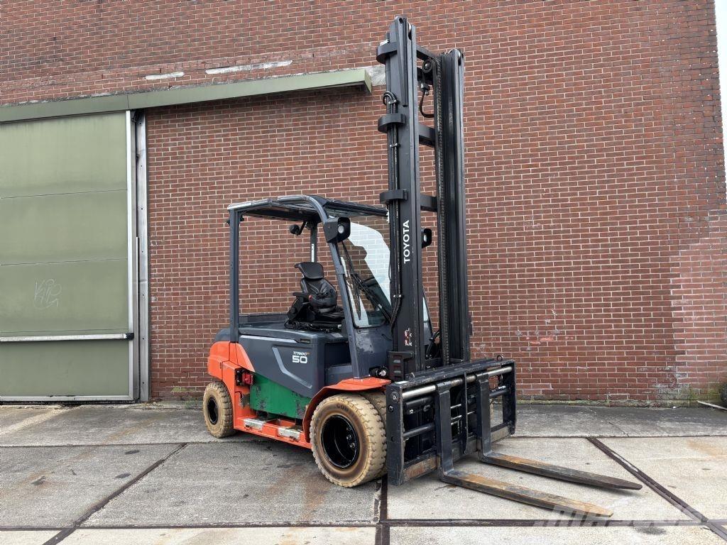 Toyota 8FBMT50 Elektro Stapler