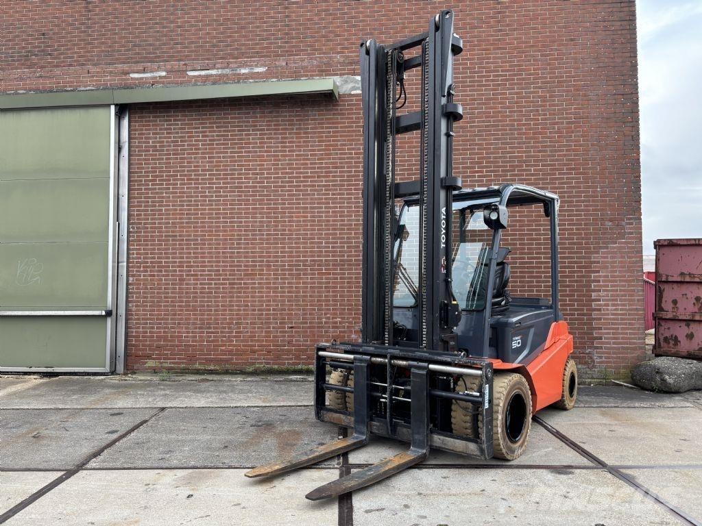 Toyota 8FBMT50 Elektro Stapler