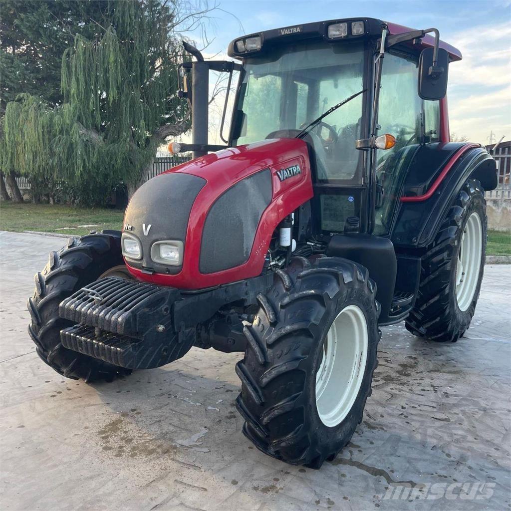 Valtra N92 Traktoren